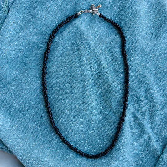 Collar Negro