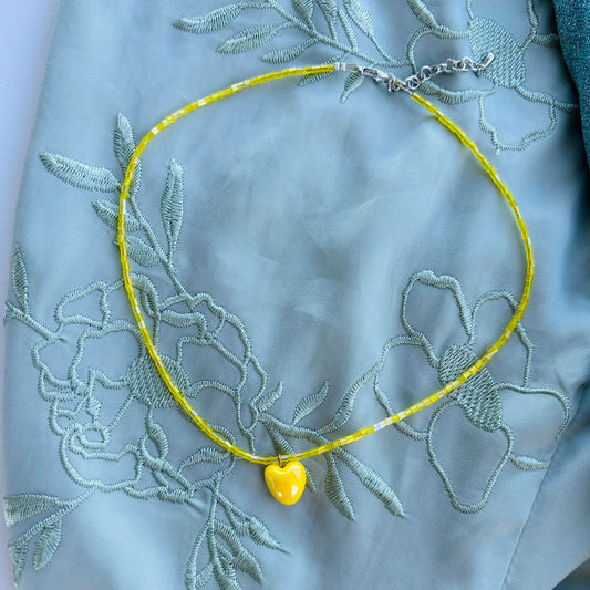Collar Corazón Amarillo