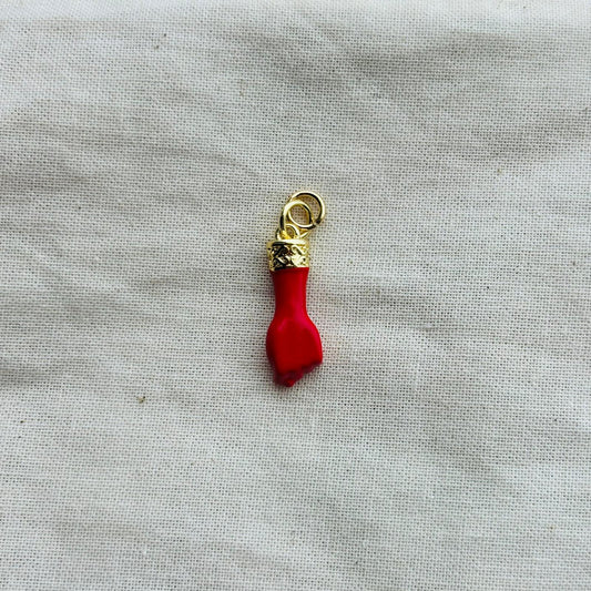 Dije Amuleto Mano Roja
